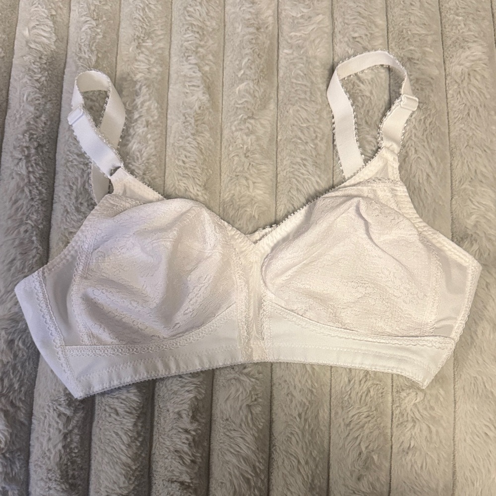 Playtex Classic White Bra